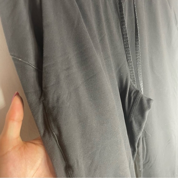 Lululemon Athletica Charcoal Joggers - Picture 2 of 5